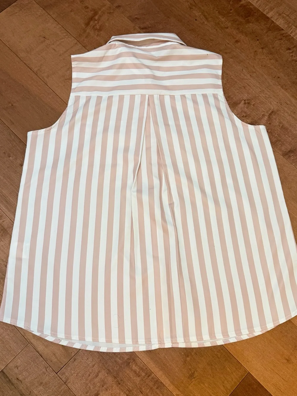 Women’s ' Sleeveless kaki and White Stripe Button-Front Shirt